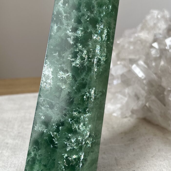 grüner Fluorit mit Mica - selten – Bild 3