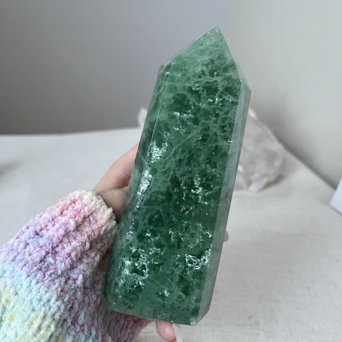 seltener mica fluorit grün turm deko edelstein kristall heilstein amethyst obelisk turm spitze unikat rohsteine edelstein kristall kristalle edelsteine gold schmuck silber kette armband heilstein selten mondstein bergkristall schmuck wirkung heilsteine sternzeichen larimar golden Healer